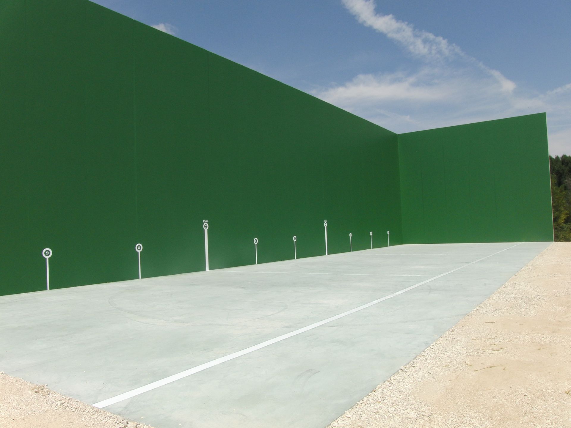 FRONTÓN